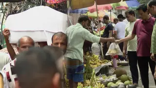 খরচের নামে চাঁদা নেয়া বন্ধ থাকায় স্বস্তিতে ঢাকার ক্ষুদ্র ব্যবসায়ীরা